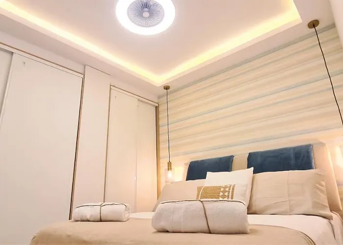 Linea De Playa 公寓 埃斯特波纳